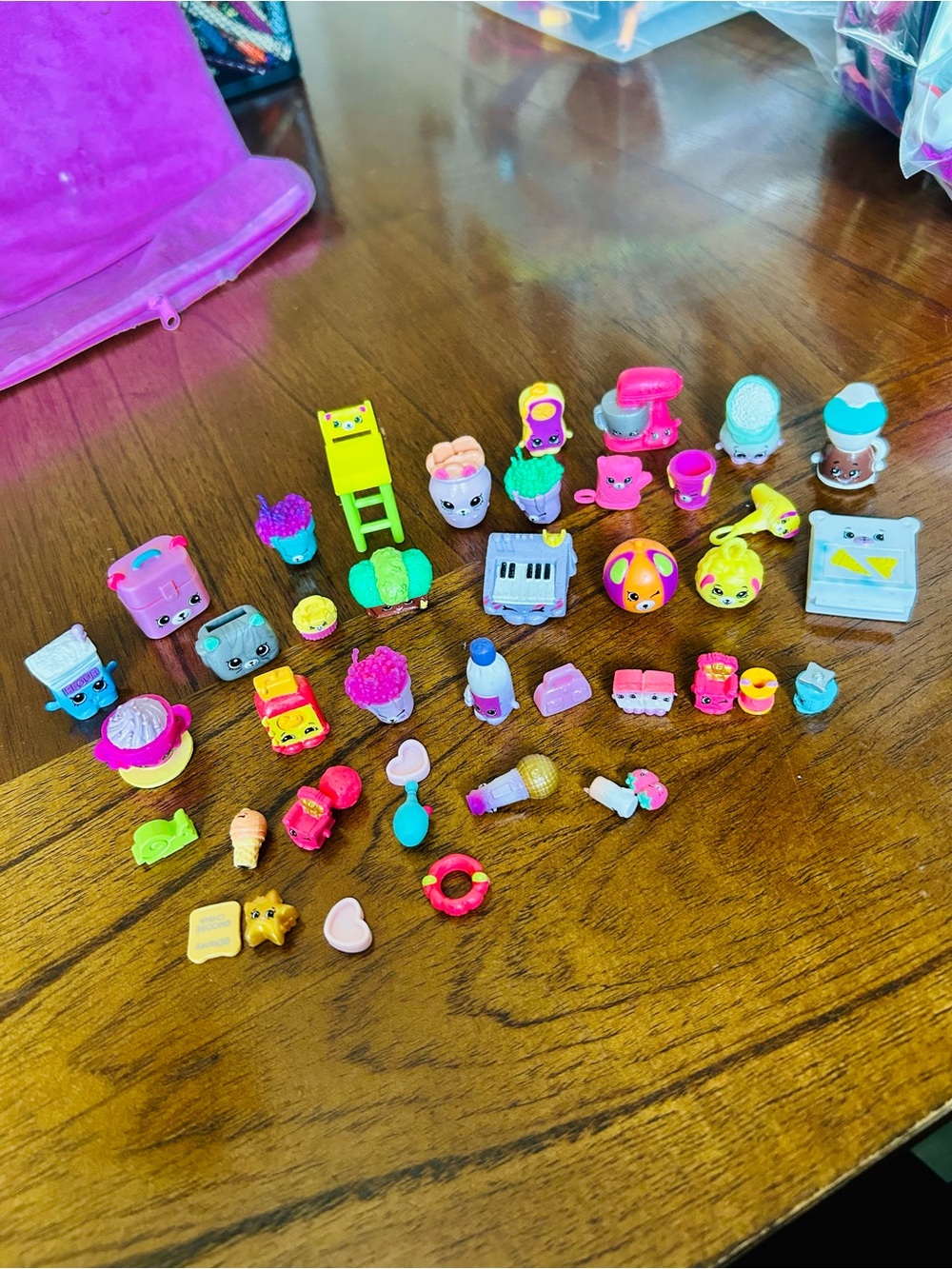 Shopkins Mini Figure Collection - Pink, Yellow, Blue & Green